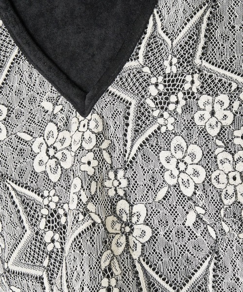 A de a.v.v（アードアー・ヴェ・ヴェ）の「レースベスト×プチハイネックスェードブラウス（Tシャツ/カットソー・レディース・ブラック/ピンク・SMALL/MEDIUM）」の6枚目の写真