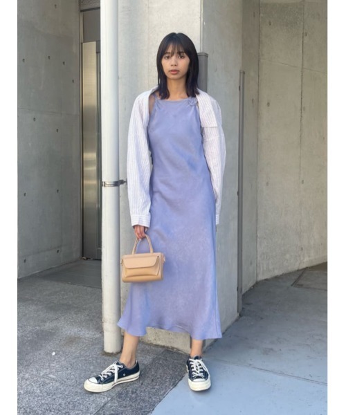 MOUSSY（マウジー）の「SATIN SLIP ドレス（ワンピース・レディース・ベージュ系その他/パープル/ブラック・2/1）」の14枚目の写真