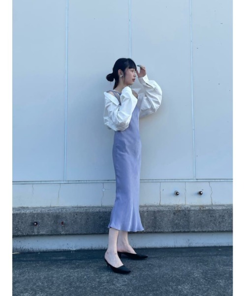 MOUSSY（マウジー）の「SATIN SLIP ドレス（ワンピース・レディース・ベージュ系その他/パープル/ブラック・2/1）」の17枚目の写真