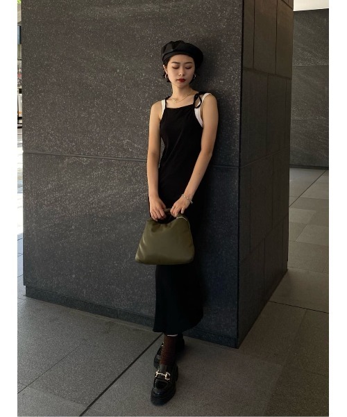 MOUSSY（マウジー）の「SATIN SLIP ドレス（ワンピース・レディース・ベージュ系その他/パープル/ブラック・2/1）」の21枚目の写真