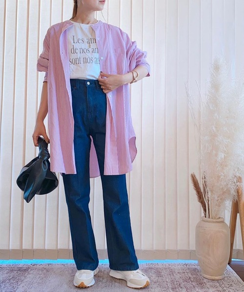 Chaco closet(チャコ クローゼット)の「ハイウエストセンタープレスフレアデニムパンツ(デニムパンツ・レディース・チャコールグレー/ブラック/インディゴブルー/ブルー/アイボリー・S/M/L)」の16枚目の写真