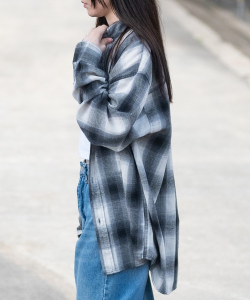 Naive magic（ナイーブマジック）の「【a】ソフトネル オンブレチェック オーバーサイズ シャツ 長袖（シャツ/ブラウス・メンズ・イエロー/ブラック/ホワイト/レッド/グリーン/ベージュ/グレー/ブラック系その他2/ブラック系その他3/ブラック系その他/ネイビー/ブルー/サックスブルー・MEDIUM/LARGE/X-LARGE）」の21枚目の写真