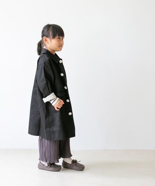 menue（メヌエ）の「撥水 キッズ リボンモカシン（モカシン/デッキシューズ・キッズ・チャコールグレー/ブラック/ライトベージュ/グレイッシュベージュ/キャメル/マスタード/ブルー/ピンク・16.0cm/17.0cm/18.0cm/19.0cm/20.0cm/21.0cm）」の18枚目の写真