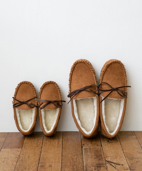 menue（メヌエ）の「撥水 キッズ リボンモカシン（モカシン/デッキシューズ・キッズ・チャコールグレー/ブラック/ライトベージュ/グレイッシュベージュ/キャメル/マスタード/ブルー/ピンク・16.0cm/17.0cm/18.0cm/19.0cm/20.0cm/21.0cm）」の22枚目の写真