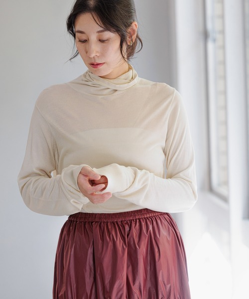 LEPSIM（レプシィム）の「14ゲージシアーハイネックニットプルオーバー　349171（Tシャツ/カットソー・レディース・ブラック/ブルー/アイボリー・MEDIUM/LARGE）」の5枚目の写真