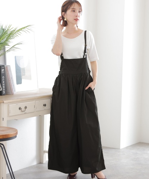 ElegChic(エレグシック)の「ギャザーサロペットライトパンツ(サロペット/オーバーオール・レディース・ライトグレー/ブルーグレー/ブラック・LL~3L/4L~5L/M~L)」の2枚目の写真
