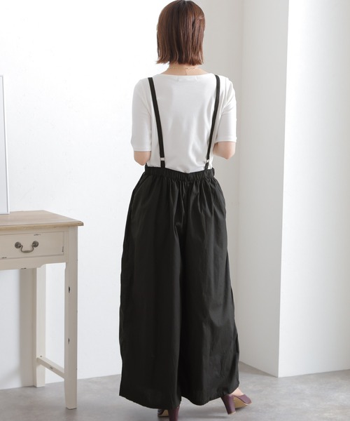 ElegChic(エレグシック)の「ギャザーサロペットライトパンツ(サロペット/オーバーオール・レディース・ライトグレー/ブルーグレー/ブラック・LL~3L/4L~5L/M~L)」の6枚目の写真