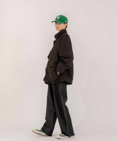 ONCILY(オンシェリー)の「MULTI POCKET PADDING STAND NECK BLOUSON / マルチポケット中綿スタンドブルゾン(ダウンジャケット/コート・メンズ・アイボリー/ブラック・LARGE/MEDIUM)」の14枚目の写真