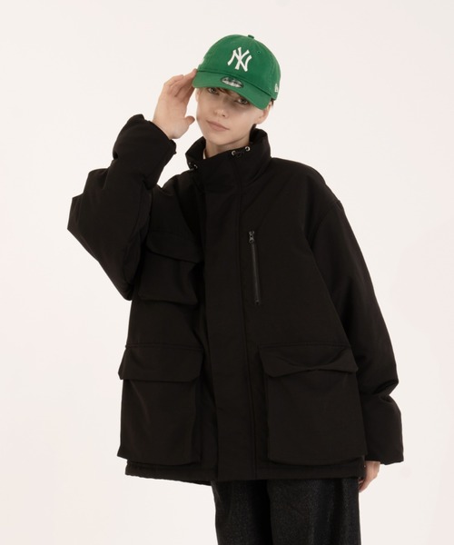 ONCILY(オンシェリー)の「MULTI POCKET PADDING STAND NECK BLOUSON / マルチポケット中綿スタンドブルゾン(ダウンジャケット/コート・メンズ・アイボリー/ブラック・LARGE/MEDIUM)」の13枚目の写真