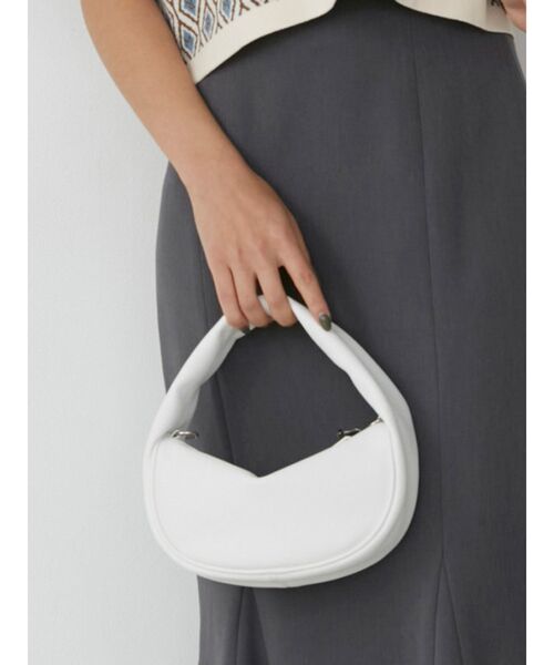 MURUA(ムルーア)の「ハーフムーンハンドルバッグ(ハンドバッグ・レディース・ホワイト/ブラック・FREE)」の1枚目の写真