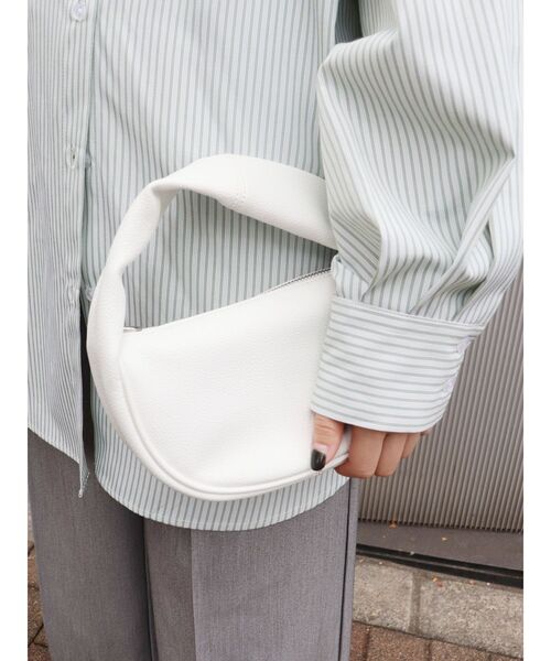 MURUA(ムルーア)の「ハーフムーンハンドルバッグ(ハンドバッグ・レディース・ホワイト/ブラック・FREE)」の14枚目の写真