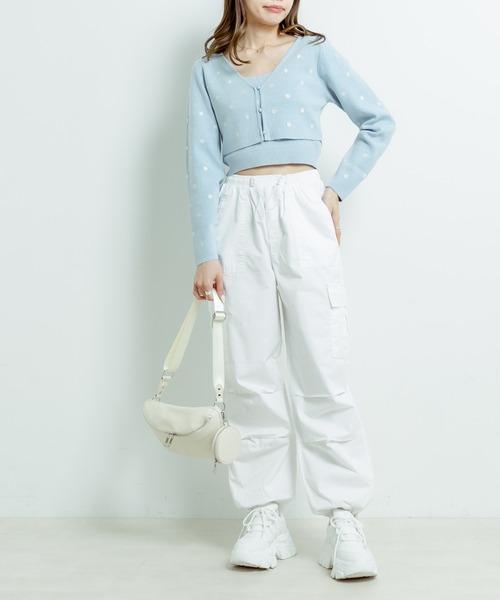 OLIVE des OLIVE（オリーブデオリーブ）の「【WEB限定カラー有】裾しぼりゆるカーゴパンツ　1031020020（カーゴパンツ・レディース・オフホワイト/ブラック/サックスブルー/アイボリー/ピンク/ミント/ピンクベージュ/ピンク系その他・FREE）」の15枚目の写真