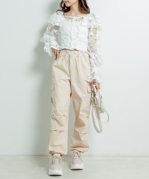 OLIVE des OLIVE（オリーブデオリーブ）の「【WEB限定カラー有】裾しぼりゆるカーゴパンツ　1031020020（カーゴパンツ・レディース・オフホワイト/ブラック/サックスブルー/アイボリー/ピンク/ミント/ピンクベージュ/ピンク系その他・FREE）」の17枚目の写真