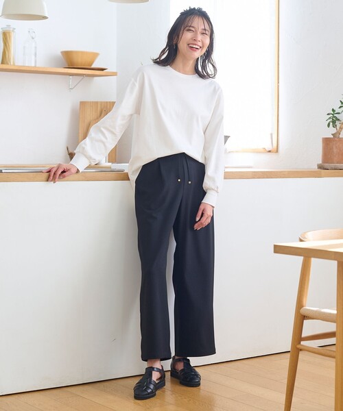 ANY(エニィ)の「【洗濯機可・UVケア】ビューティベーシックロングTシャツ(Tシャツ/カットソー・レディース・アイボリー系/ベージュ系/ライトイエロー系/グレー系・F)」の16枚目の写真