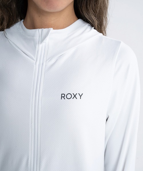 ROXY(ロキシー)の「AURORA/ロキシー長袖ジップアップパーカーラッシュガード(水着)(ラッシュガード・レディース・カーキ/ホワイト系その他/グレー/ブラック/ホワイト/パープル・SMALL/MEDIUM/LARGE)」の13枚目の写真
