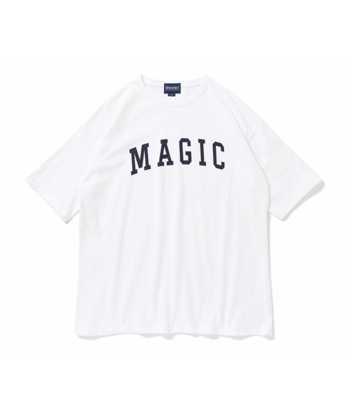 MAGIC NUMBER（マジック ナンバー）の「【MAGIC NUMBER】ARCH LOGO S/S TEE-SHIRT（Tシャツ/カットソー・メンズ・ブルー/サンドベージュ/ホワイト/ブラック・LARGE/X-LARGE/MEDIUM）」の2枚目の写真