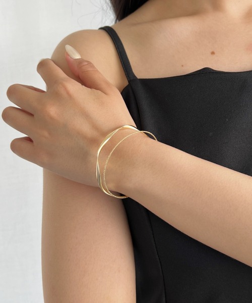 iso(イソ)の「ダブルラインバングル(バングル/リストバンド・レディース・ゴールド/シルバー・FREE)」の5枚目の写真