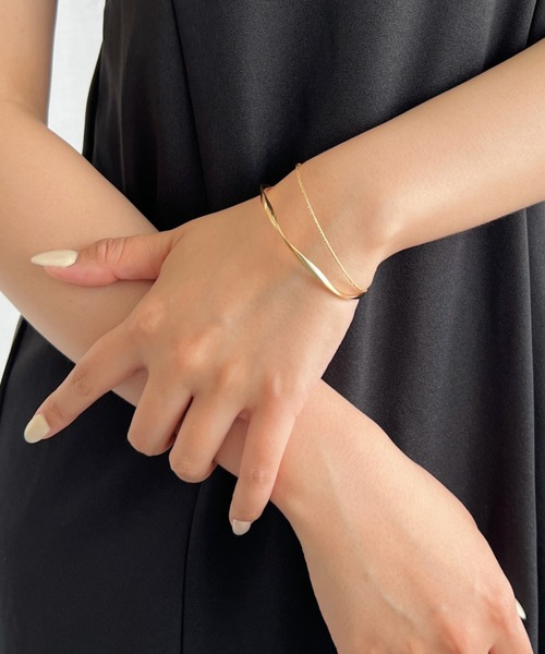 iso(イソ)の「ダブルラインバングル(バングル/リストバンド・レディース・ゴールド/シルバー・FREE)」の7枚目の写真