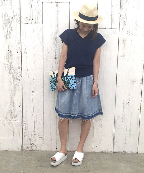 mystic（ミスティック）の「【mystic】デニムフリンジスカート（デニムスカート・レディース・オフホワイト/ネイビー/ライトブルー・1/2）」の7枚目の写真