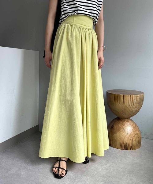 CAPRICIEUX LE'MAGE（カプリシューレマージュ）の「ワイドベルトフレアスカート（スカート・レディース・ブラック/イエロー/ホワイト・36/38）」の3枚目の写真