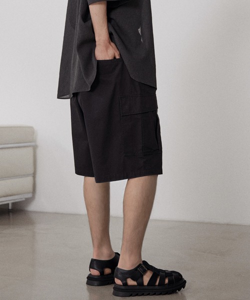 WYM LIDNM（ウィム バイ リドム）の「EASY CARGO SHORTS（その他パンツ・メンズ・チャコール/グレー系・S/M/L）」の8枚目の写真