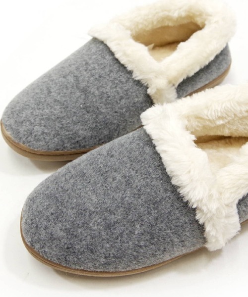 Minnetonka(ミネトンカ)の「MINNETONKA(ミネトンカ) /ファースリッパ DINA(スリッポン・レディース・クリーム/グレー/ネイビー・XL/L/M/S)」の4枚目の写真