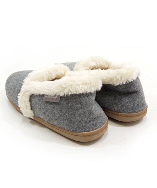 Minnetonka(ミネトンカ)の「MINNETONKA(ミネトンカ) /ファースリッパ DINA(スリッポン・レディース・クリーム/グレー/ネイビー・XL/L/M/S)」の5枚目の写真
