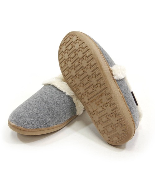 Minnetonka(ミネトンカ)の「MINNETONKA(ミネトンカ) /ファースリッパ DINA(スリッポン・レディース・クリーム/グレー/ネイビー・XL/L/M/S)」の6枚目の写真