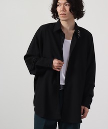 Long sleeve shirt with 2WAY earrings / 2WAYピアス付き長袖シャツ