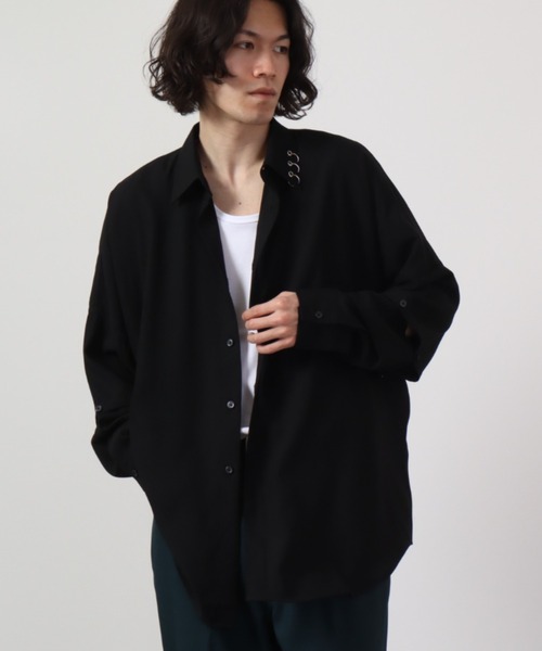 REGIEVO(レジエボ)の「Long sleeve shirt with 2WAY earrings / 2WAYピアス付き長袖シャツ(シャツ/ブラウス・メンズ・ブラック×ホワイト/ブラック/オフホワイト・L/M)」の11枚目の写真