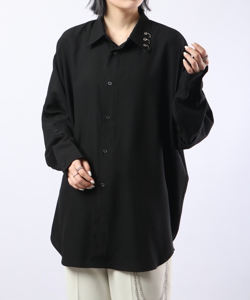 REGIEVO(レジエボ)の「Long sleeve shirt with 2WAY earrings / 2WAYピアス付き長袖シャツ(シャツ/ブラウス・メンズ・ブラック×ホワイト/ブラック/オフホワイト・L/M)」の18枚目の写真