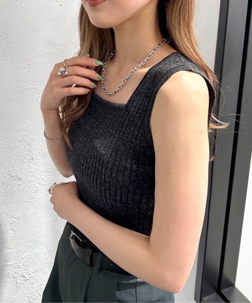 apres jour mignon（アプレジュールミニョン）の「２WAYラメニットタンクトップ【ZOZOTOWN限定アイテム】（タンクトップ・レディース・オフホワイト/ブラック/ブルー・X-LARGE/フリー）」の9枚目の写真