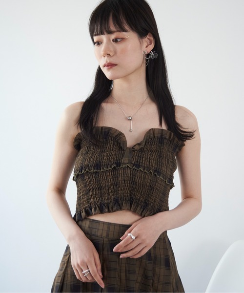 Y/lim（イリム）の「フラワーチェーンデザインピアス（ピアス（片耳用）・レディース・シルバー・FREE）」の8枚目の写真