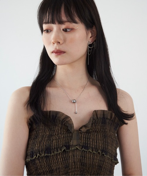 Y/lim（イリム）の「フラワーチェーンデザインピアス（ピアス（片耳用）・レディース・シルバー・FREE）」の7枚目の写真