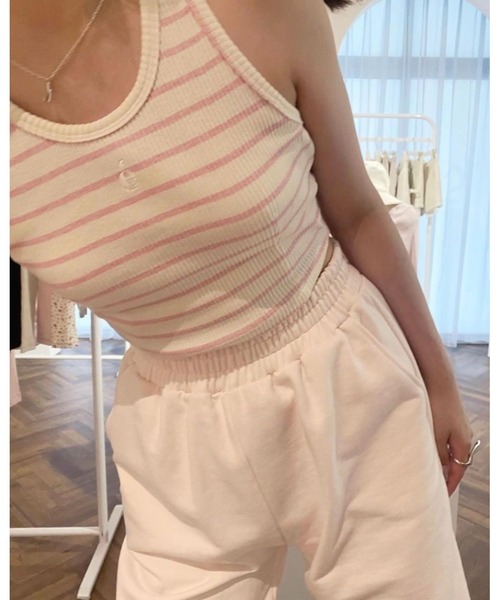 epine（エピヌ）の「e cup in tank top （5color）（タンクトップ・レディース・グレー/ピンク/ブラック/ネイビー/ホワイト・FREE）」の5枚目の写真