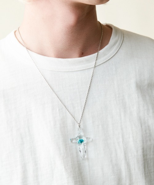 rehacer(レアセル)の「rehacer : Melted Flowercross Necklace / メルティッド フラワークロス ネックレス(ネックレス・レディース・ブルー系1/ブルー系2/イエロー系1/イエロー系2/レッド系1/レッド系2・FREE)」の8枚目の写真