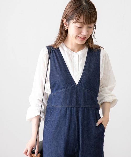 URBAN RESEARCH Sonny Label(アーバンリサーチサニーレーベル)の「ドビーエアリーコットンギャザーブラウス(シャツ/ブラウス・レディース・ブラック/オフホワイト/ブルー系その他・FREE)」の5枚目の写真