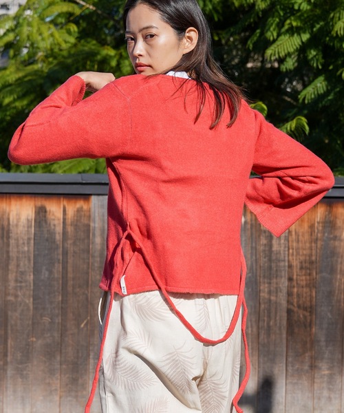 roial(ロイアル)の「CREW/ROIAL(ロイアル)ウエストリボン付き長袖カシュクールニット(ニット/セーター・レディース・ヘザーグレー/レッド/ベージュ/オフホワイト・SMALL/MEDIUM)」の21枚目の写真