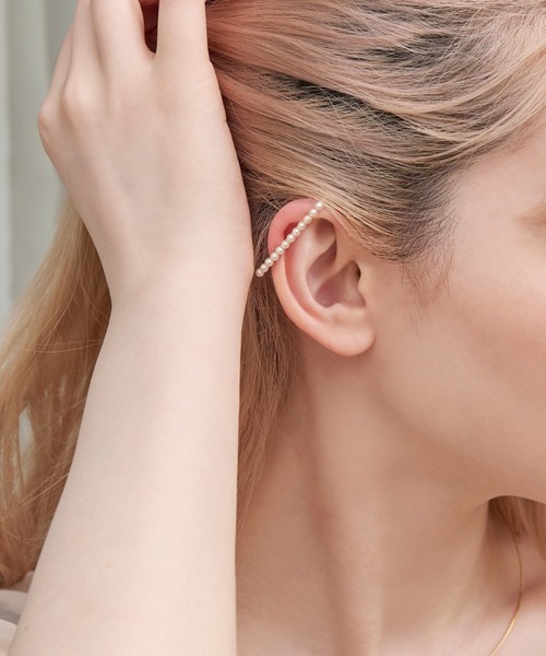 Phoebe(フィービィー)の「パールカートリッジイヤーカフ ゴールド(イヤーカフ・レディース・イエローゴールド/シルバー・FREE)」の1枚目の写真