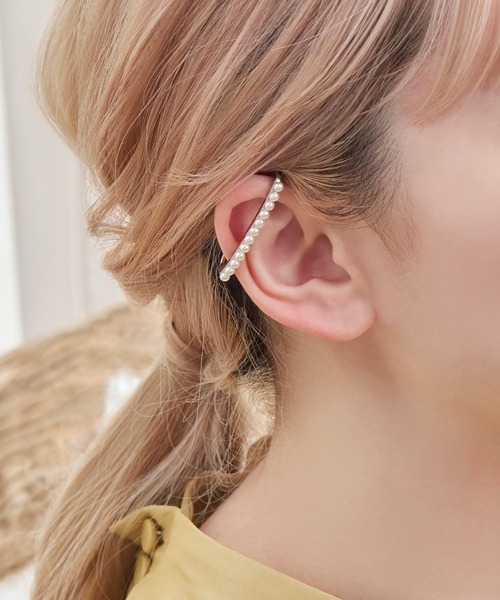 Phoebe(フィービィー)の「パールカートリッジイヤーカフ ゴールド(イヤーカフ・レディース・イエローゴールド/シルバー・FREE)」の2枚目の写真