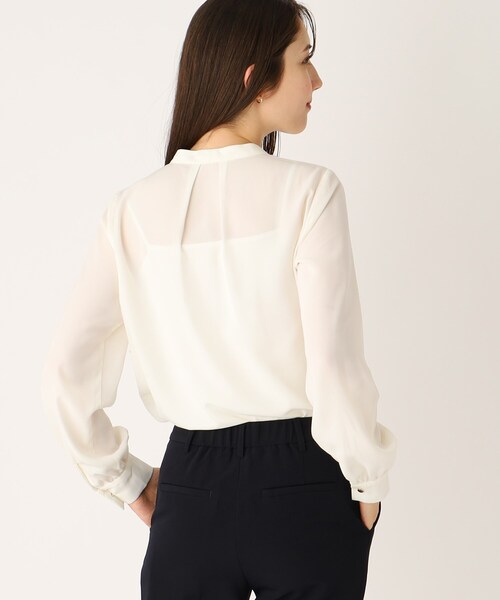 index(インデックス)の「◆バンドカラーラッフルフリルブラウス【防シワ/イージーアイロン/洗濯機洗い可】(シャツ/ブラウス・レディース・ピンク/ブラック系1/オフホワイト/チャコールグレー・36/38/40/42)」の7枚目の写真