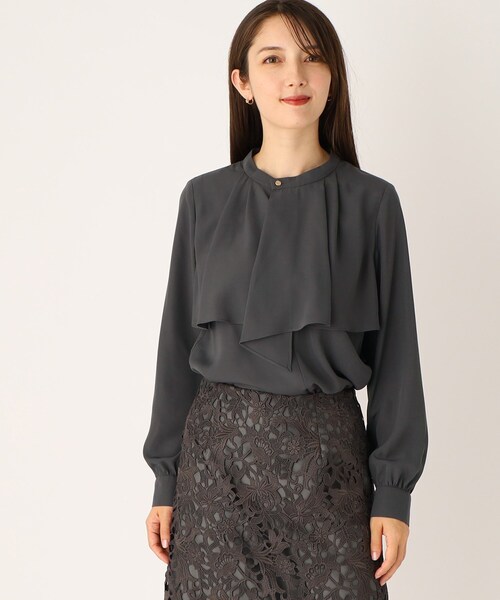 index(インデックス)の「◆バンドカラーラッフルフリルブラウス【防シワ/イージーアイロン/洗濯機洗い可】(シャツ/ブラウス・レディース・ピンク/ブラック系1/オフホワイト/チャコールグレー・36/38/40/42)」の11枚目の写真