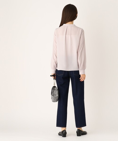 index(インデックス)の「◆バンドカラーラッフルフリルブラウス【防シワ/イージーアイロン/洗濯機洗い可】(シャツ/ブラウス・レディース・ピンク/ブラック系1/オフホワイト/チャコールグレー・36/38/40/42)」の15枚目の写真