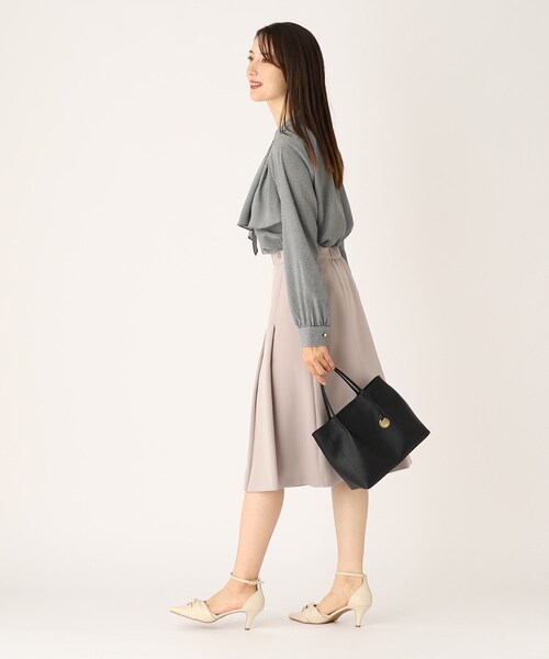 index(インデックス)の「◆バンドカラーラッフルフリルブラウス【防シワ/イージーアイロン/洗濯機洗い可】(シャツ/ブラウス・レディース・ピンク/ブラック系1/オフホワイト/チャコールグレー・36/38/40/42)」の18枚目の写真