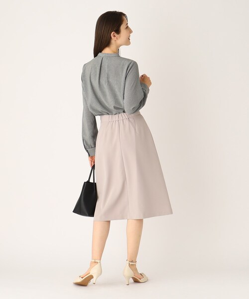 index(インデックス)の「◆バンドカラーラッフルフリルブラウス【防シワ/イージーアイロン/洗濯機洗い可】(シャツ/ブラウス・レディース・ピンク/ブラック系1/オフホワイト/チャコールグレー・36/38/40/42)」の19枚目の写真