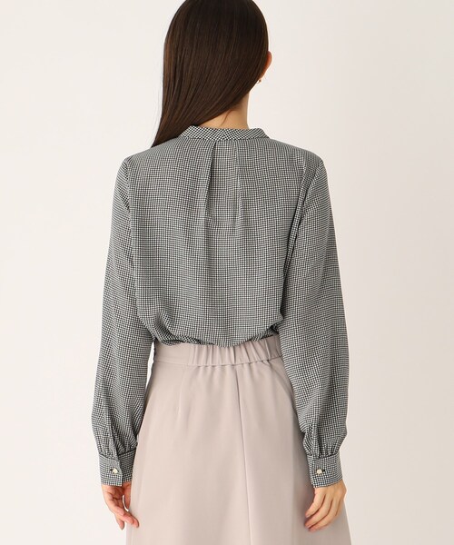 index(インデックス)の「◆バンドカラーラッフルフリルブラウス【防シワ/イージーアイロン/洗濯機洗い可】(シャツ/ブラウス・レディース・ピンク/ブラック系1/オフホワイト/チャコールグレー・36/38/40/42)」の21枚目の写真