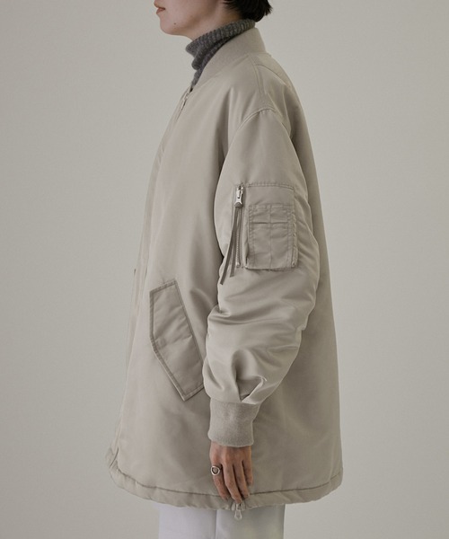 SALON adam et rope'(サロン アダム エ ロペ)の「サイドジップミドルMA-1【撥水加工付き】(MA-1・レディース・ライトグレー/カーキ・FREE)」の16枚目の写真