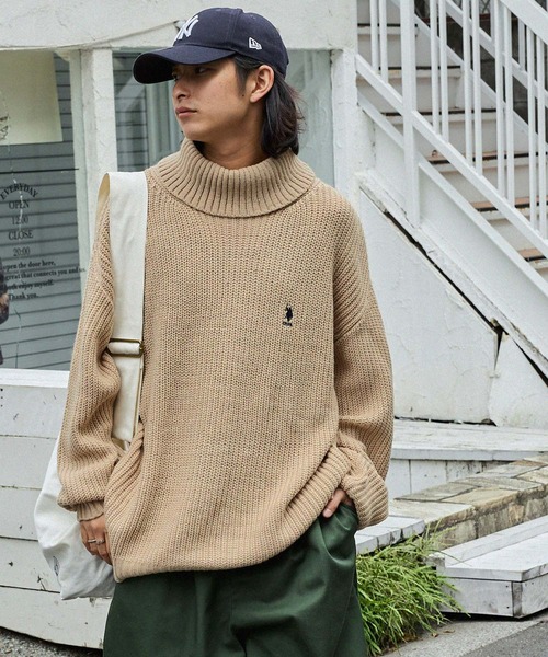 U.S. POLO ASSN.(ユーエスポロアッスン)の「U.S. POLO ASSN. / ユーエスポロアッスン 別注 ロゴ刺繍 ビッグシルエット タートルネックニット(ニット/セーター・メンズ・オリーブ/グレイッシュベージュ/アッシュグレー/アイボリー/ブラック/ワイン/ダークグレー/ネイビー・S/M/L)」の20枚目の写真