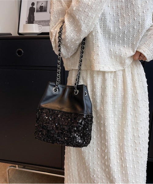 LA VORAGINE(ラ ヴォラジネ)の「スパンコールショルダーバッグ/結婚式.パーティーバッグ(ショルダーバッグ・レディース・ブラック/シルバー・FREE)」の4枚目の写真