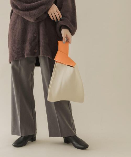 SMELLY（スメリー）の「バイカラーニットバッグ（トートバッグ・レディース・ベージュ系その他/ブラック系その他・-）」の9枚目の写真